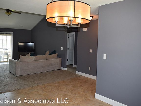 4th image of 105 Rockhill Ct