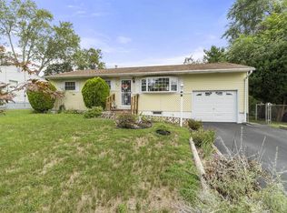 22 Bucknell Dr, South Toms River, NJ