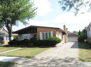 8413 W Madison Dr, Niles, IL 60714