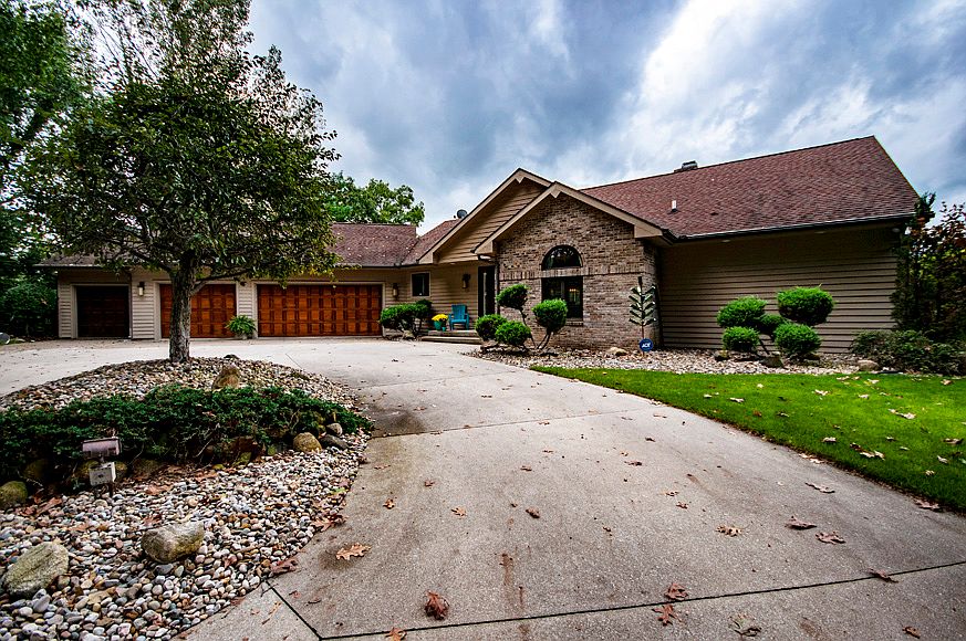 1st image of 52327 Winding Waters Ln #L