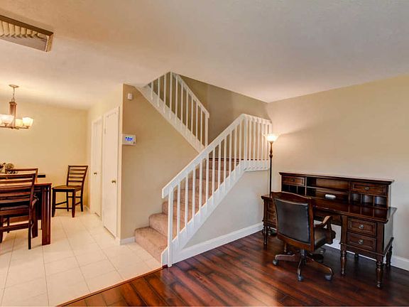 3rd image of 119 Heritage Way