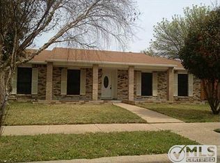 4705 Alamo Ct, Grand Prairie, TX 75052