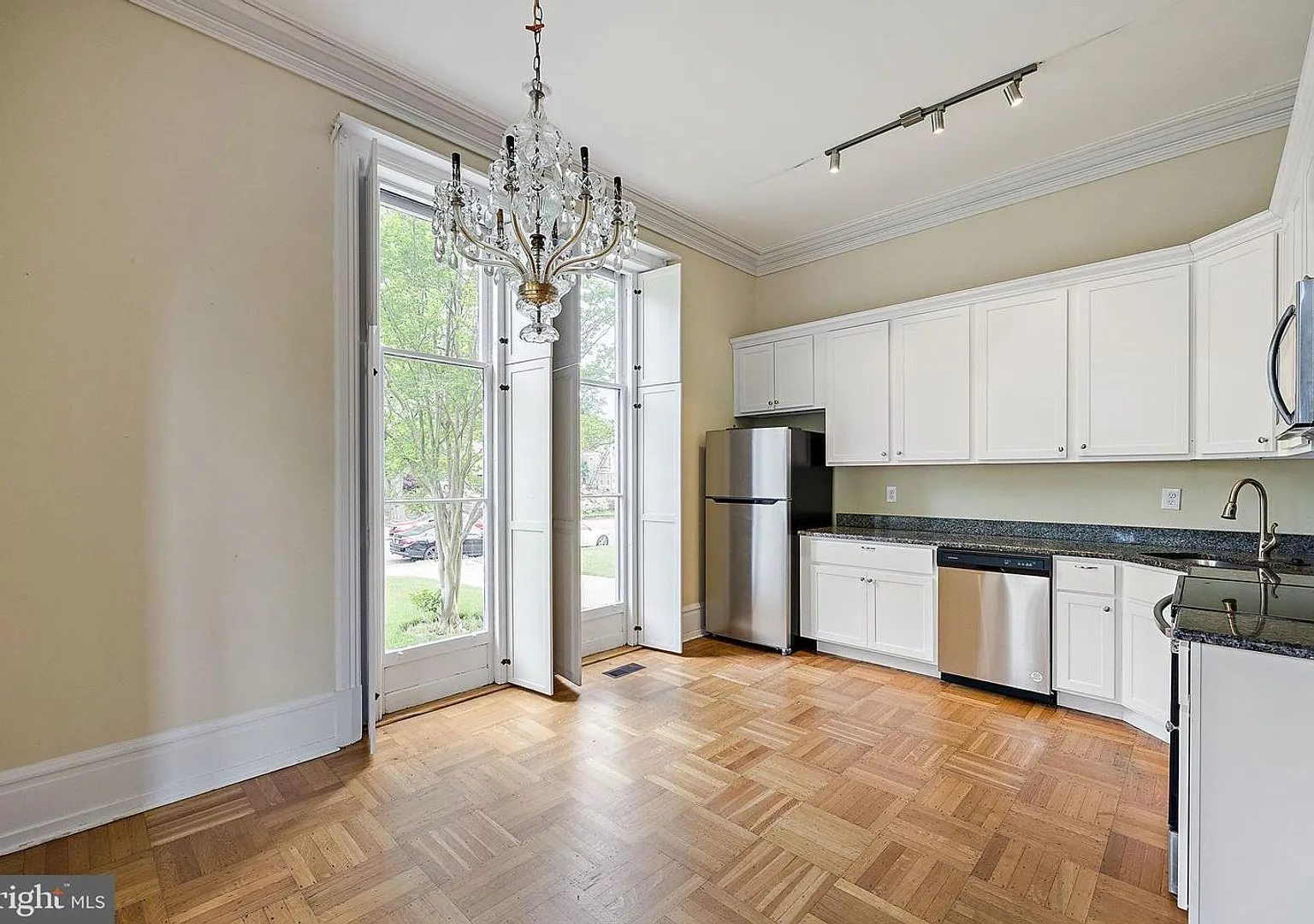 1401 Delaware Avenue — Photo 4