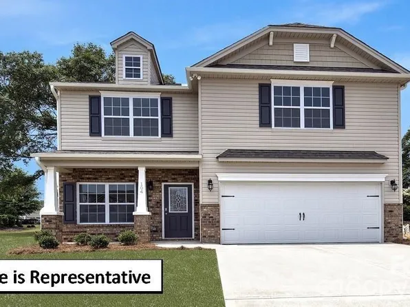 3133 Platinum Pointe Dr, Charlotte, NC 28227