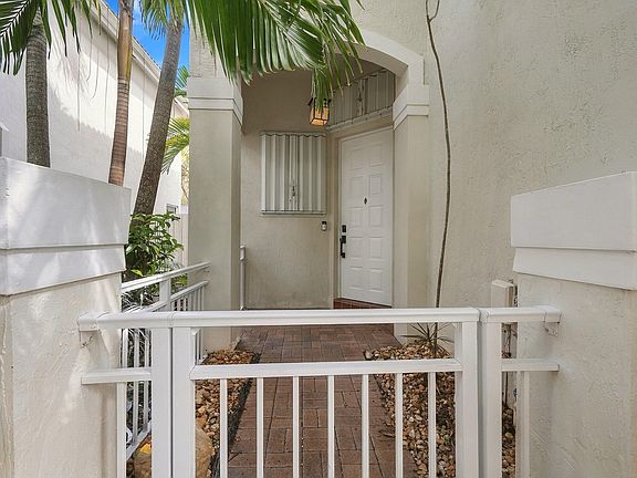 5th image of 1115 PAPAYA Street