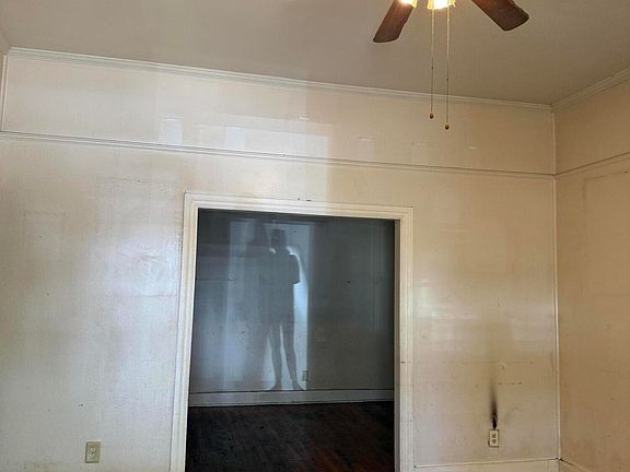 2nd image of 1811 Carlton St