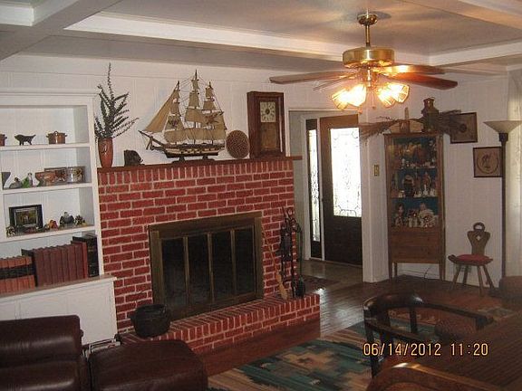 3rd image of 2608 E 17th St