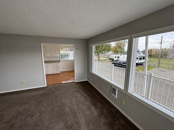 2nd image of 11416 Rainier Ave S Trlr 32