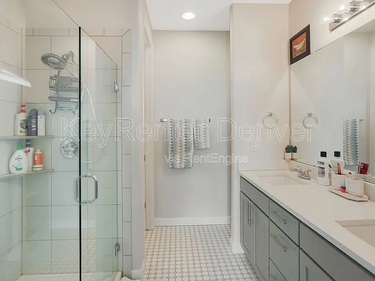 270 S Langdale Ct — Photo 10