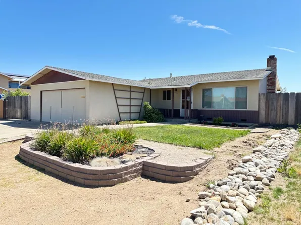 1728 Humboldt Dr, Salinas, CA 93906