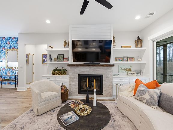 5th image of 150 Stewart Landing Dr