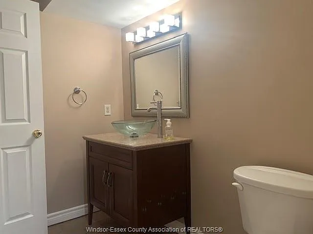 2205 Edgemore Ave #BASEMENT — Photo 19