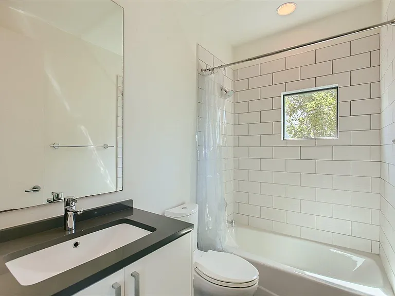 707 Cardinal Ln #L2 — Photo 14