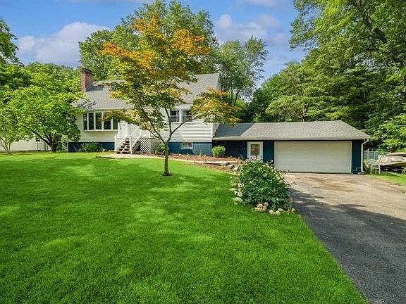 5th image of 51 Alda Dr