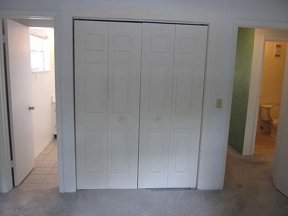 5th image of 5179 Rose Hill Dr