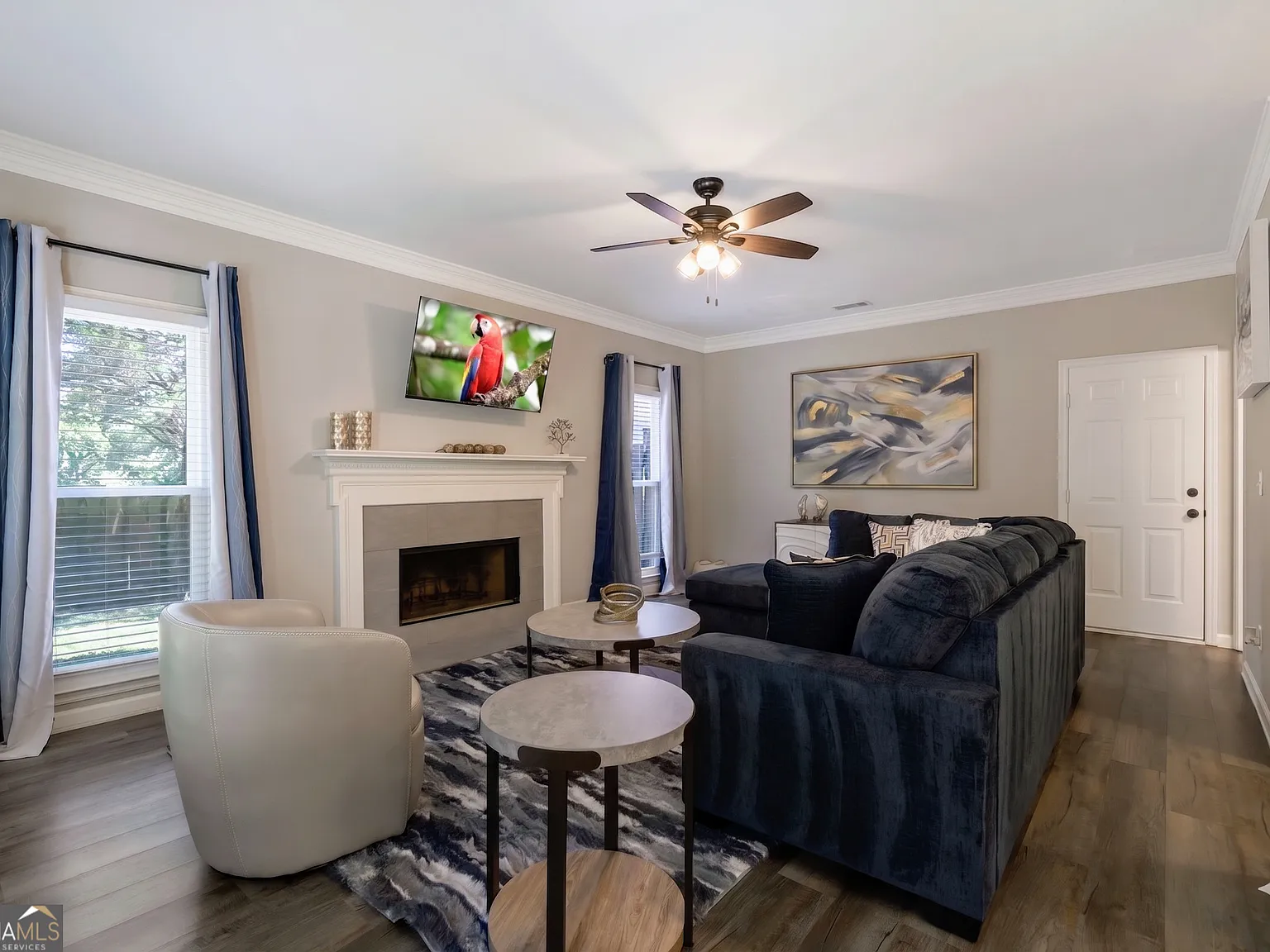 3 bed, 2.5 bath, 2148 sqft, $8,100 — Photo 3