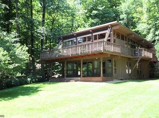 35 W Deerhaven Rd, Mahwah, NJ 07430