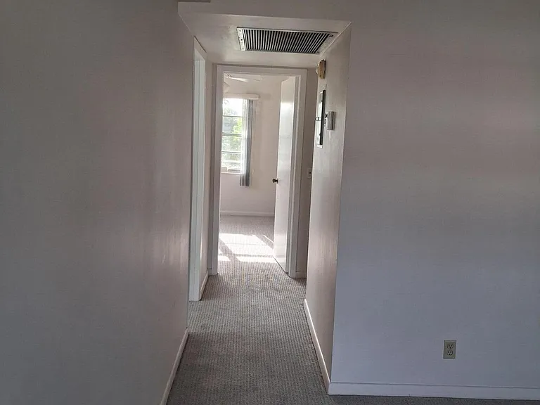 445 Fanshaw Way — Photo 4
