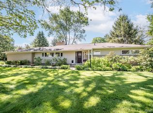 3621 Berkshire Dr, Bloomfield Hills, MI 48301