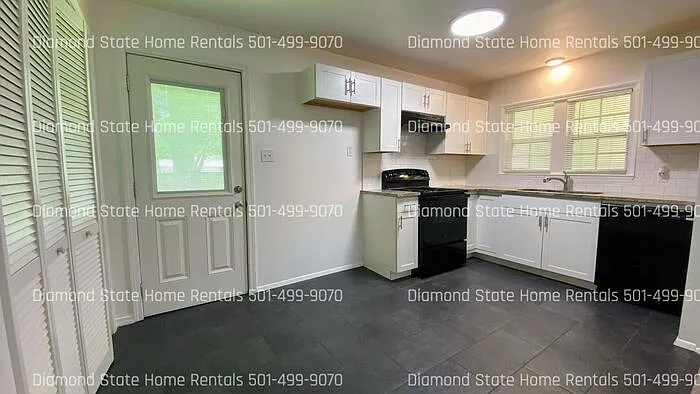 605 Hill St — Photo 4