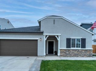 827 Norfolk Ave, Patterson, CA 95363
