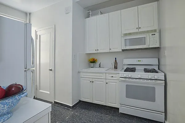 Rented by Brown Harris Stevens | media 25