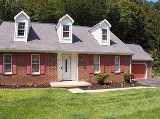 236 Cedar Creek Rd, Pikeville, KY 41501