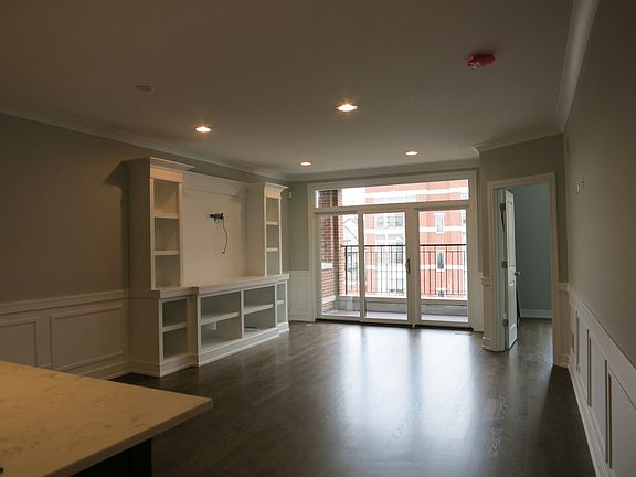 2nd image of 1632 N Western Ave #2