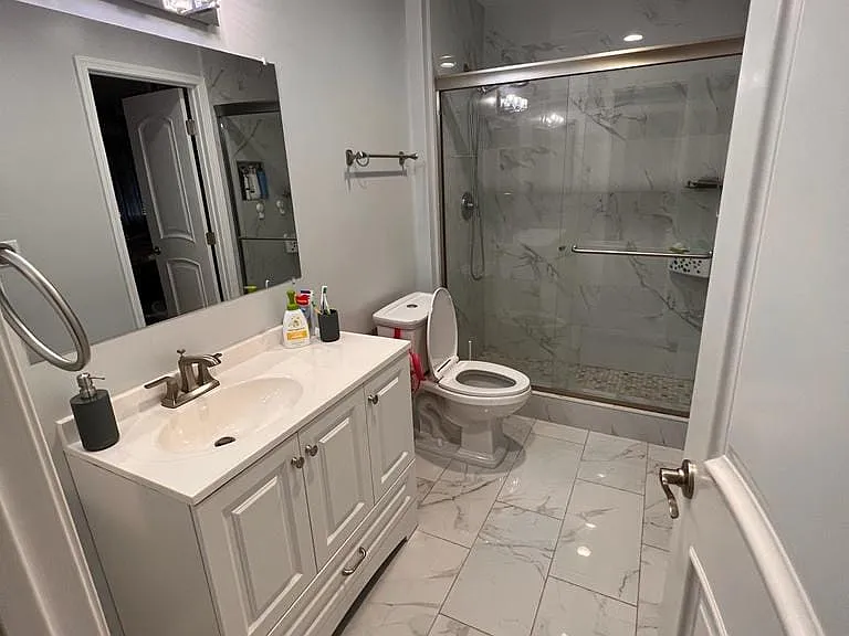 10500 Sunland Blvd #3 — Photo 4