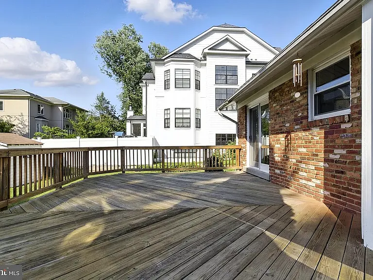 6407 Kirby Rd — Photo 38