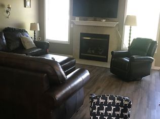 1418 Hathaway Dr #A, Farmington, NY 14425
