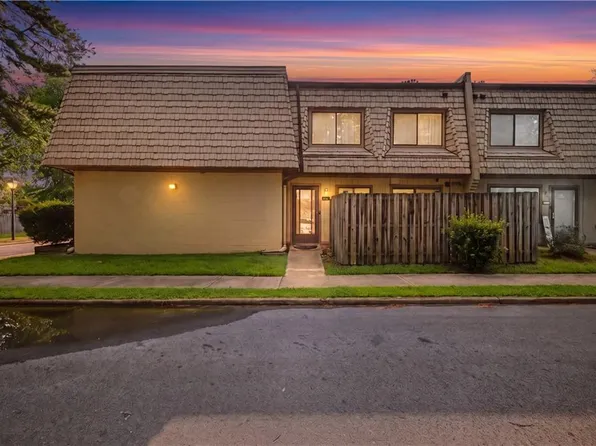 1274 Pacifica Ct, Newport News, VA 23608