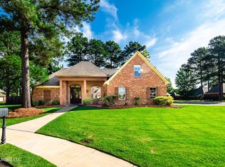 100 Dandelion Dr, Madison, MS 39110