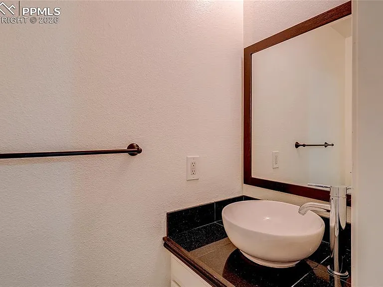1642 S Idalia Cir #B — Photo 3