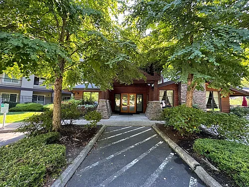 18707 SE Newport Way #111 Photo 1