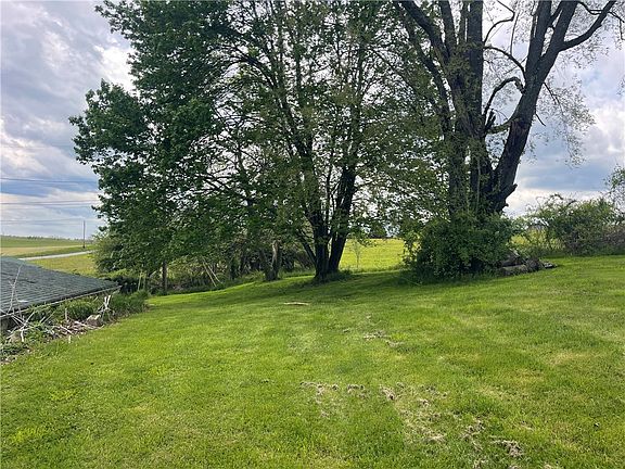 3rd image of 158 Eagle Mill Rd