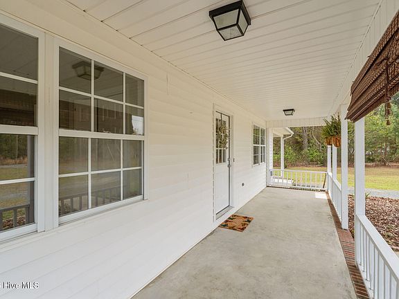 4th image of 343 Carthage Road