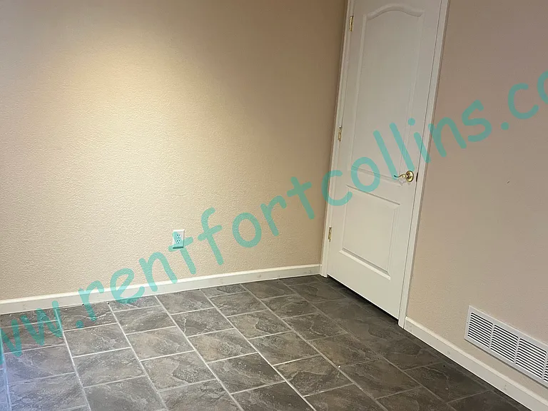 8089 Lighthouse Ln — Photo 37