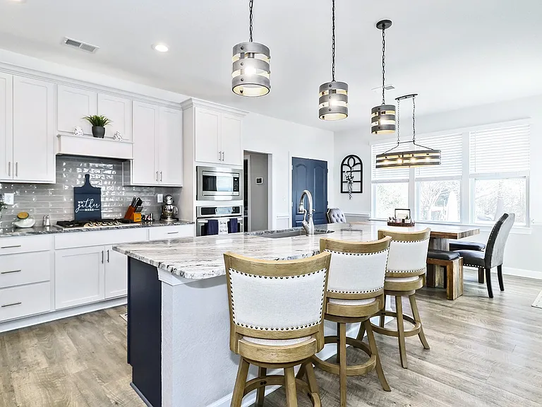 221 Wilson Dr — Photo 13