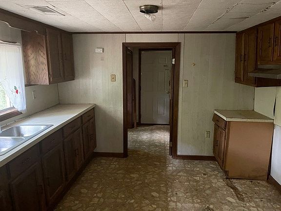 2nd image of 721 Cashman Dr