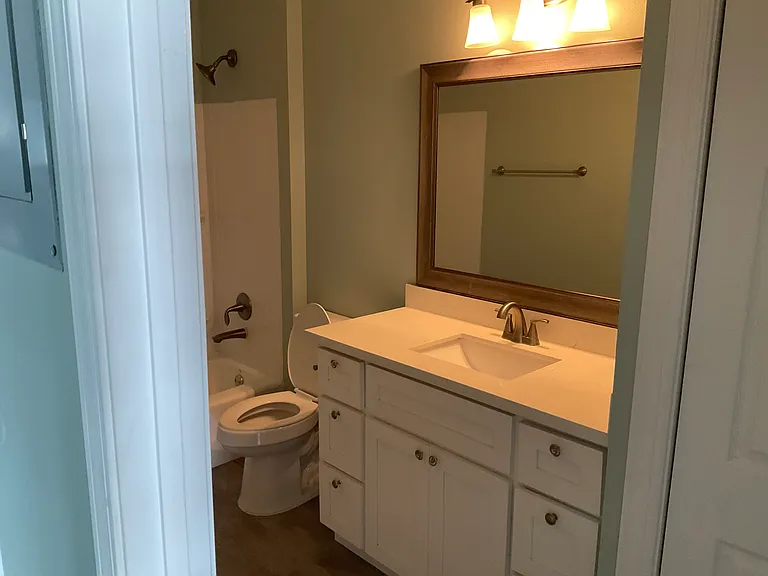 13690 River Rd #102 — Photo 7