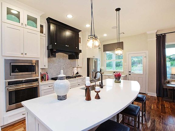 The Kingsview - Kitchen