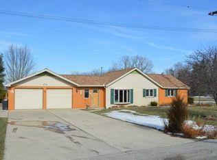 1957 Indian Trail Rd, Carleton, MI 48117