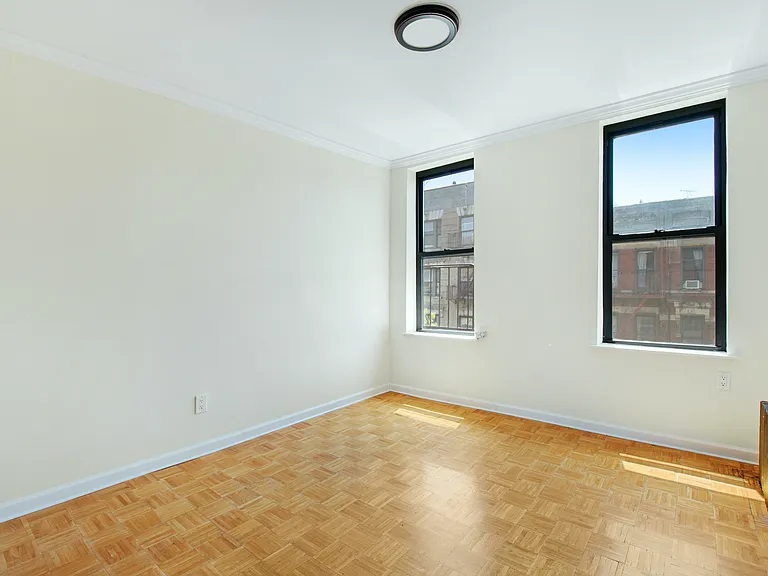 529 E 13th St #5A — Photo 3