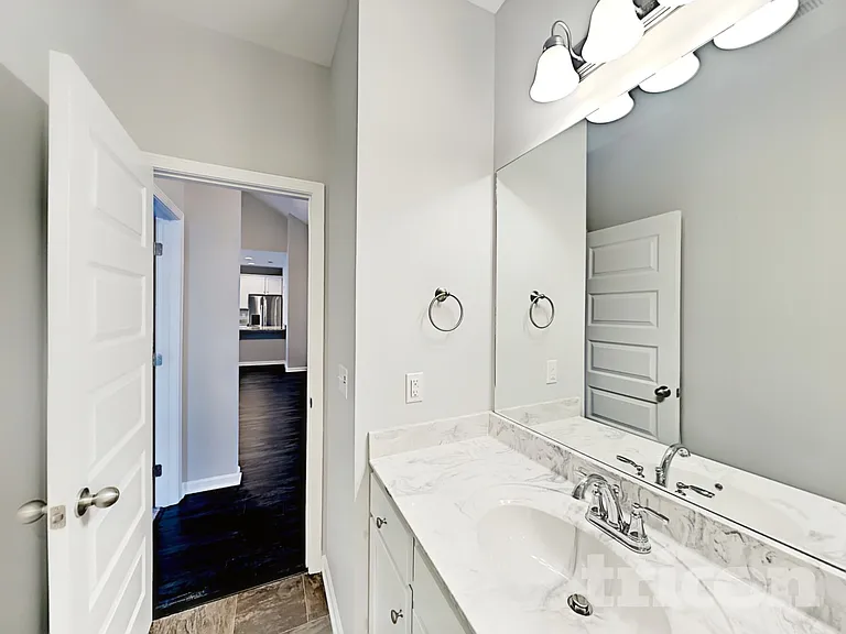 738 Mitscher Dr — Photo 15