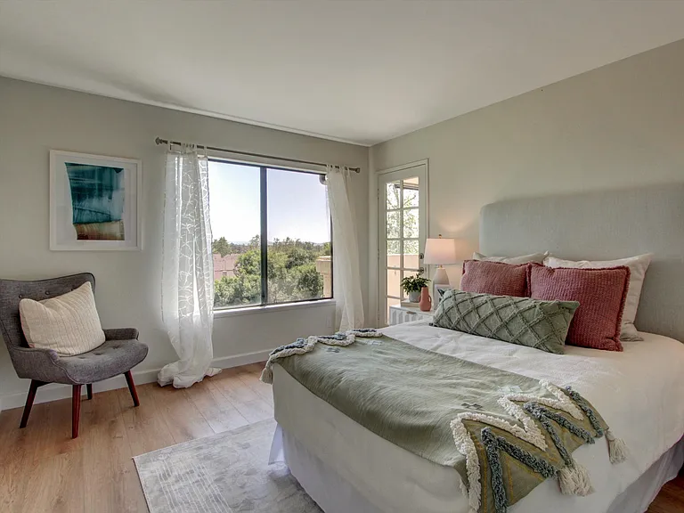 25244 Birch Grove Ln — Photo 20