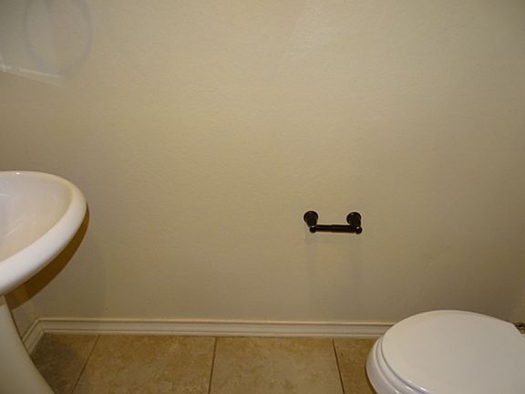 5th image of 7054 Lakeview Dr Unit 101