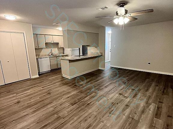 2nd image of 25 Meadowbrook Dr