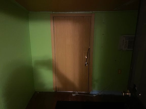 5th image of 844 Drexel St