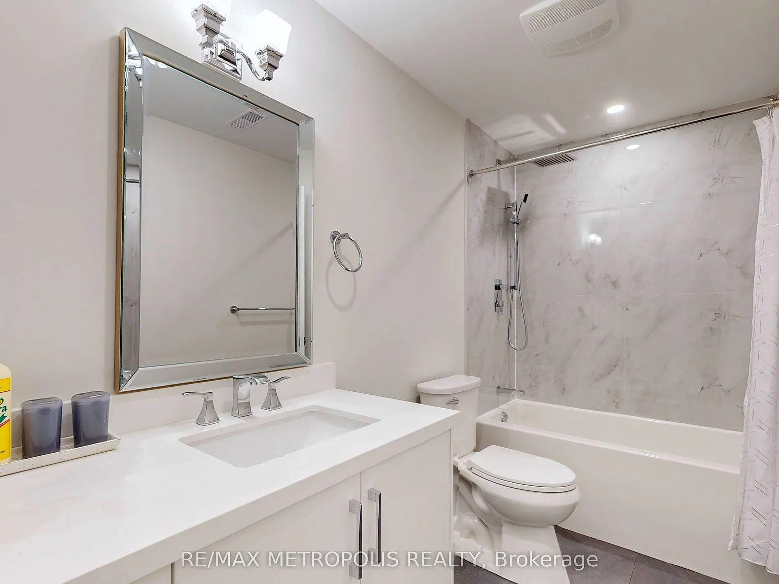 4 bed, $7,500 — Photo 1